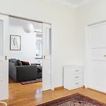 Classy Flat,2-br,private Parking,smart Tv Daire