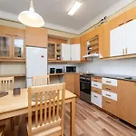 Classy Flat,2-br,private Parking,smart Tv Daire *