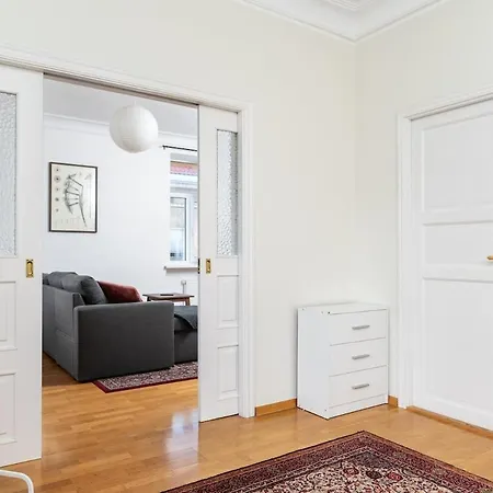 Classy Flat,2-br,private Parking,smart Tv Apartmán