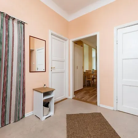 Classy Flat,2-br,private Parking,smart Tv Apartmán *