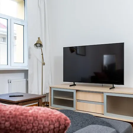 Classy Flat,2-br,private Parking,smart Tv * Reval