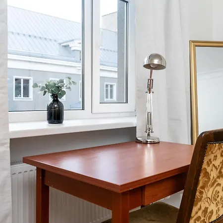Apartment Classy Flat,2-br,private Parking,smart Tv