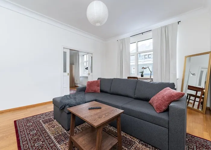 Classy Flat,2-br,private Parking,smart Tv *