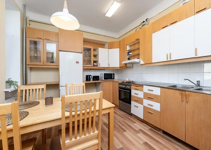 Classy Flat,2-br,private Parking,smart Tv Апартаменты *