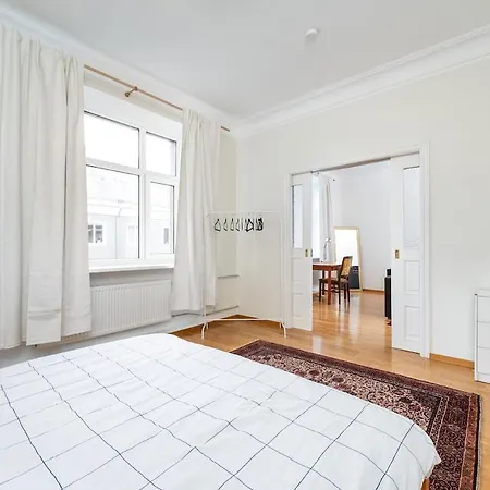 Classy Flat,2-br,private Parking,smart Tv Apartment Tallinn